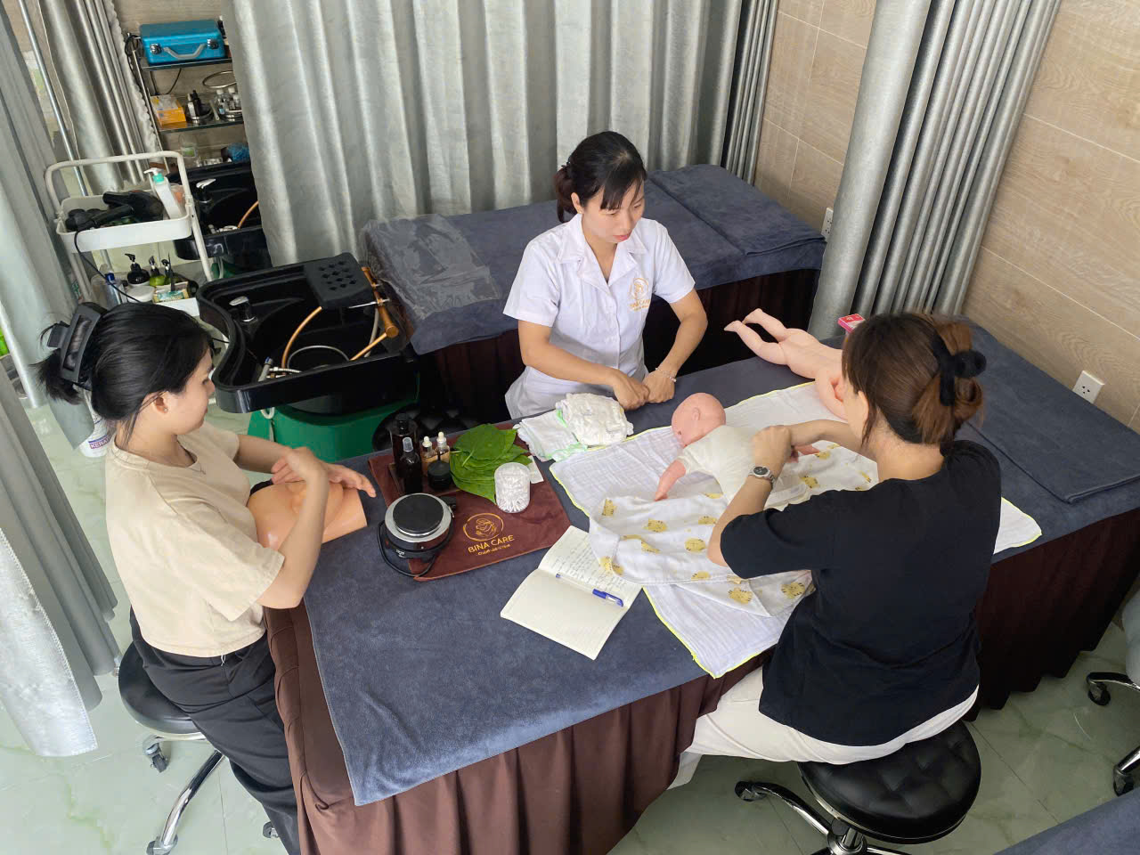 đào tạo chăm sóc mẹ và bé tphcm