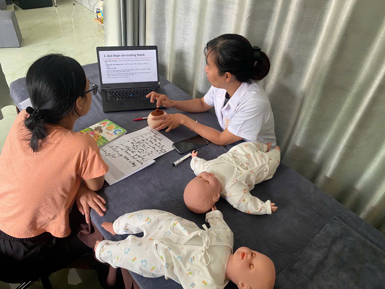 đào tạo chăm sóc mẹ và bé tphcm