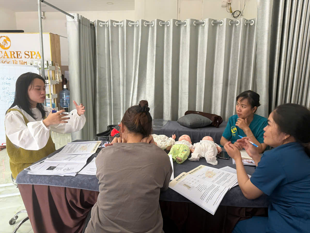 đào tạo chăm sóc mẹ và bé tphcm