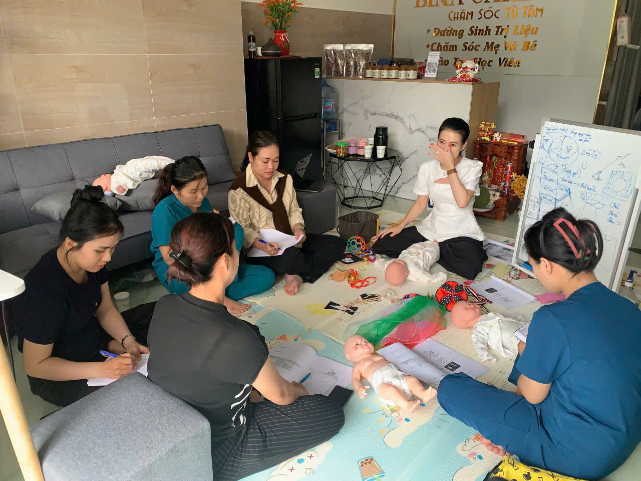 đào tạo chăm sóc mẹ và bé tphcm