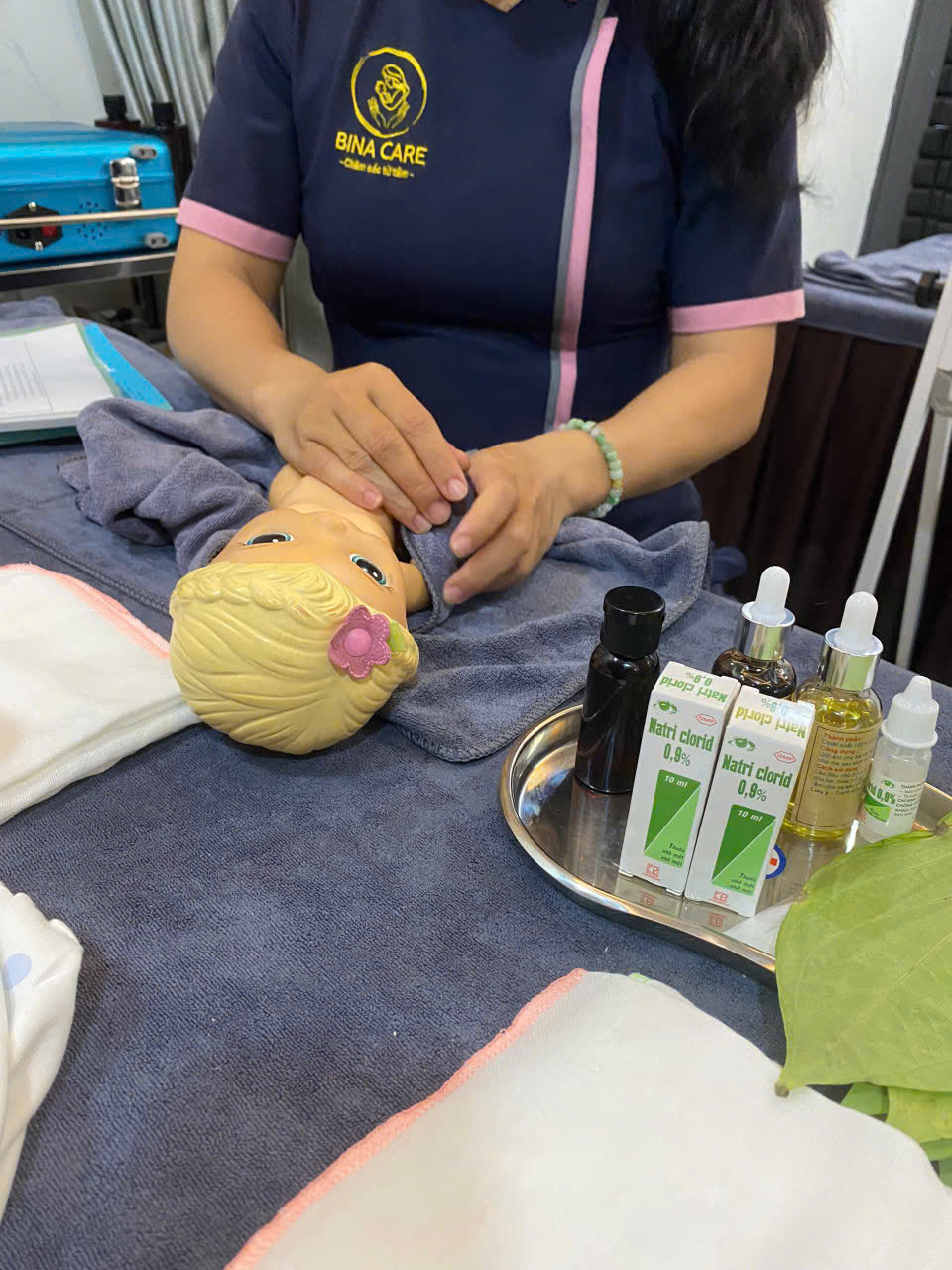 khoá học tắm bé sau sinh tphcm